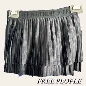 FREE PEOPLE MOVEMENT - BLACK ON DECK SKORT (SZ LRG) (NWT)